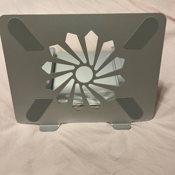 Skrebba laptop stand - Picture 2 of 5